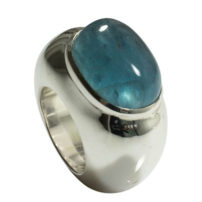 Edler Silber Ring mit einem grossen Aquamarin Cabochon