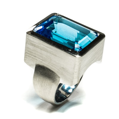 Silber Ring mit blauem Topas