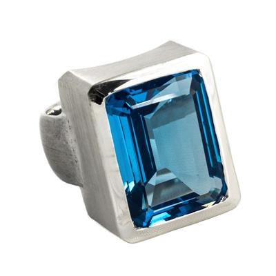 Silber Ring mit blauem Topas