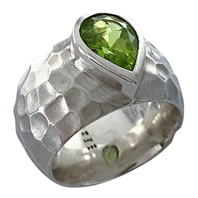 Unikat Silber Ring mit Peridot